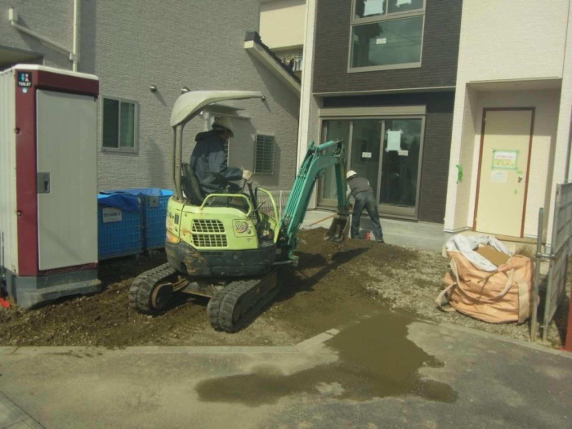 新築現場の外部埋設配管工事